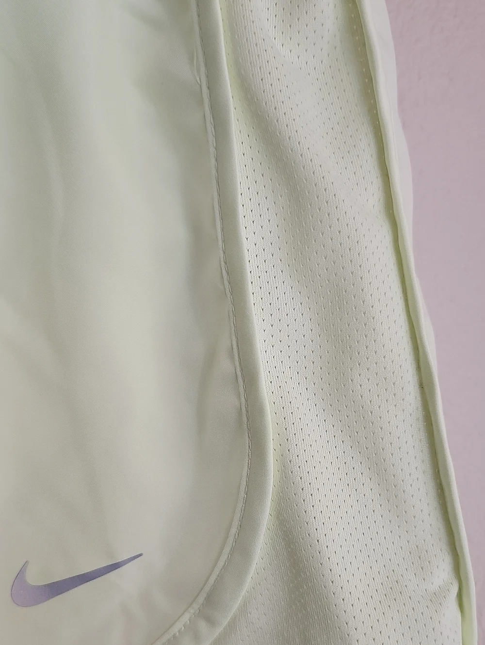 Nike Women's Light Yellow Running Shorts/Size Large - Picture 3 of 6